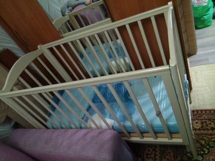 Детская кроватка