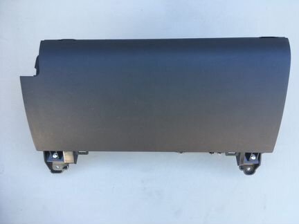 Toyota Land Cruiser 200 бардачок пассажира