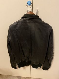 Кожаная куртка - бомбер