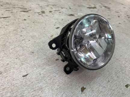 Фара противотуманная передняя правая Renault Logan