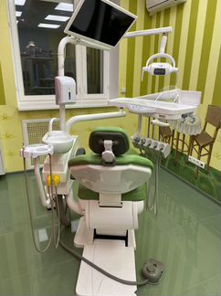 Стоматологическое кресло