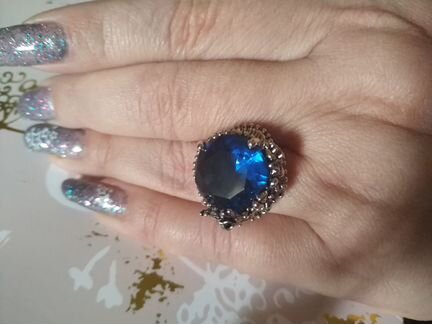 Перстень с топазом и лягушонком