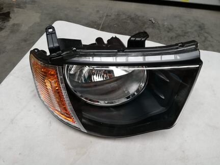 Фара правая Mitsubishi L200 8301A010