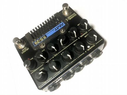 Ламповый гитарный преамп AMT SS-20