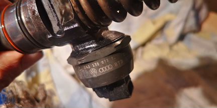 Насос форсунка VAG 045130073T