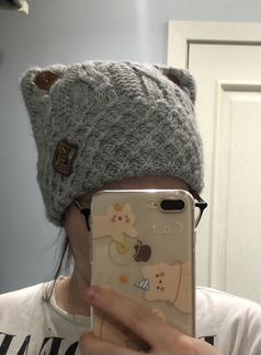 Женская шапка