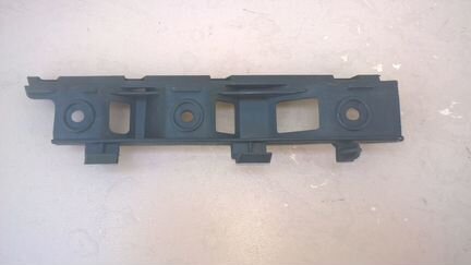 Новый кронштейн переднего бампера VW Пассат В-6