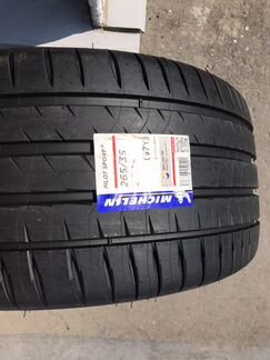 Michelin Pilot Sport 4 265/35+245/40R18 на Mercede