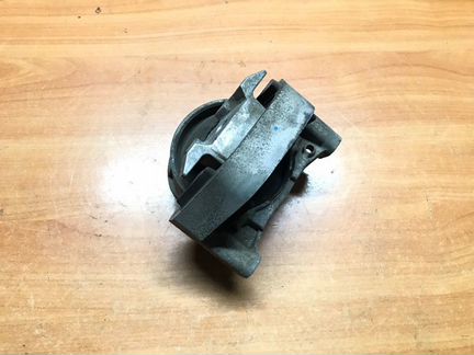 Опора двигателя Audi A6 C7 3.0 2013