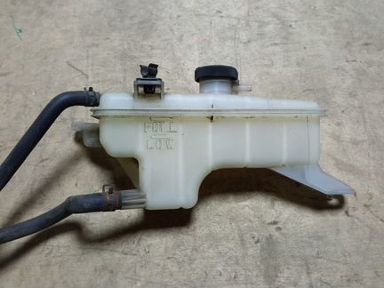 Расширительный бачок Toyota RAV 4 CA40