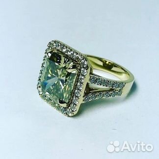 Золотое кольцо с бриллиантами