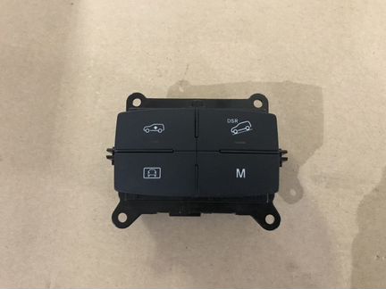 Панель управления функциями на Mercedes-Benz GLE W