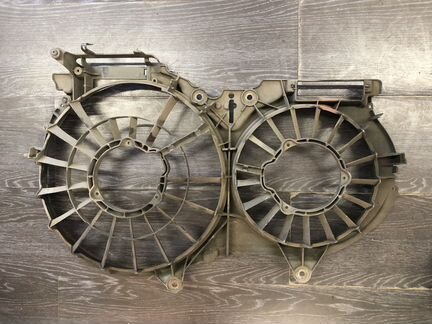 Корпус вентилятора Audi A6 C5 4B0121205C