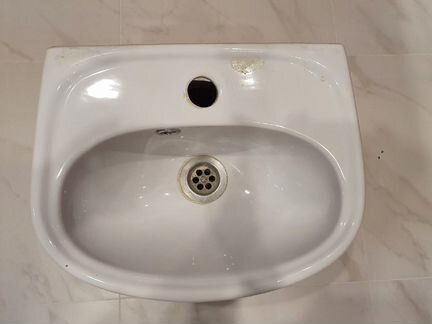 Подвесная раковина в туалет + смеситель