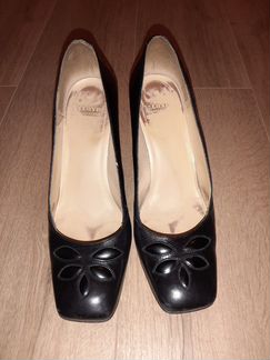 Женские туфли