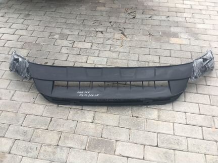 Volkswagen Touareg 3 спойлер переднего бампер