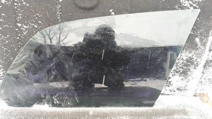 Стекло заднее правое глухое Шевроле Лачетти