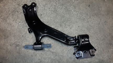 Хонда цр-В 4 рычаг передний