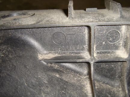 Подставка под аккумулятор skoda fabia II 2007-2014