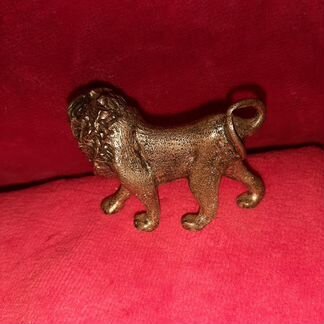 Антикварный лев из серебра,Англия,20 год