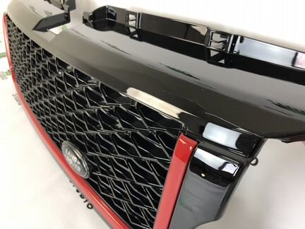 Решетка радиатора RR Sport 2005-2009 с красным
