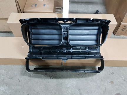 Воздуховод BMW F10 Передняя панель Телевизор