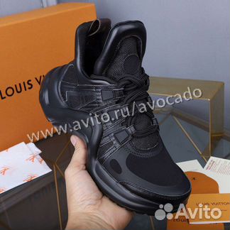 Кроссовки женские