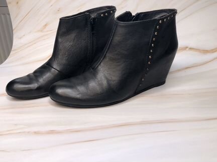 Полусапожки чёрные кожаные