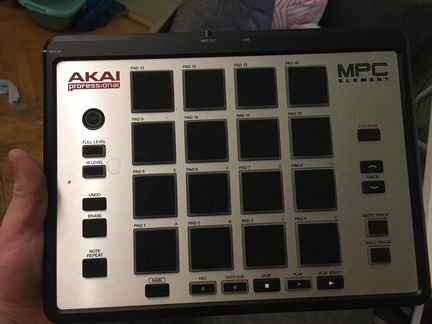 USB контроллер akai PRO MPC Element