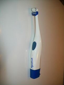 Электрическая зубная щетка AquaFresh