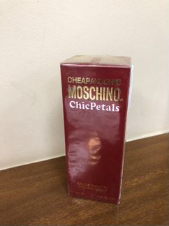 Moschino chic petals