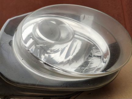 Фара Nissan Juke правая ксенон оригинал