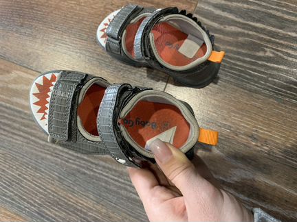 Босоножки 24 для мальчика