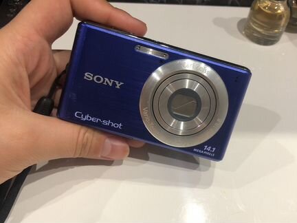 Компактный фотоаппарат