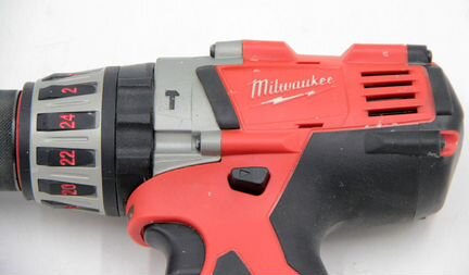 Аккумуляторный шуруповерт ударный Milwaukee HD28 P