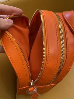 Новый рюкзак Guess