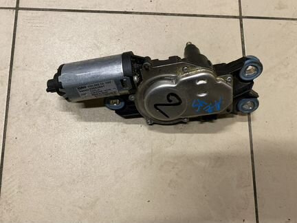 Мотор очистителя 5-ой двери V70/XC70 30663891