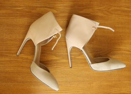 Туфли замшевые бежевые Sergio Rossi оригинал