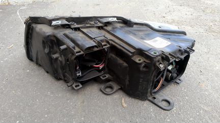 Audi A8 D3 4E фара левая правая ксенон Ауди А8