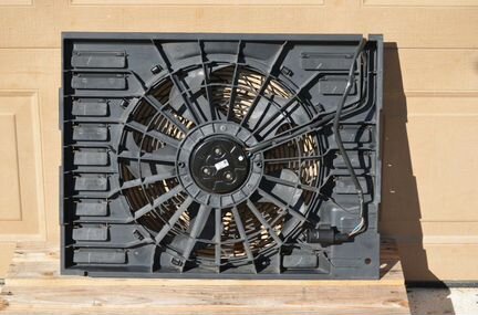 BMW Кожух вентилятора с вентилятором