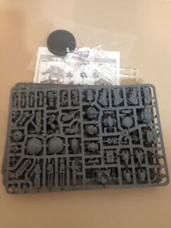 Tau XV8 Crisis Battlesuits (Warhammer 40000)