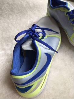 Кроссовки Nike женские