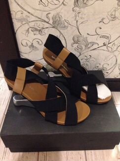 Новые босоножки United Nude