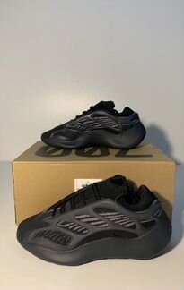 Yeezy 700 alvah