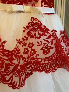 Платье на 6-8 лет