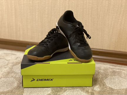 Кроссовки детские 28 размер